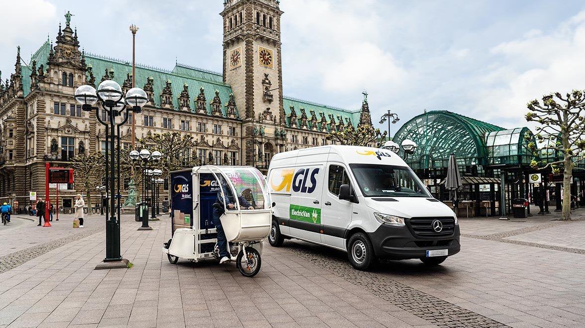 GLS_eBike_eVan_HH_Rathaus_klein